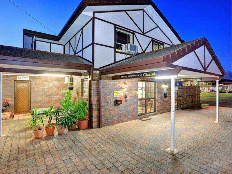 Chalet Motor Inn Bundaberg Zewnętrze zdjęcie