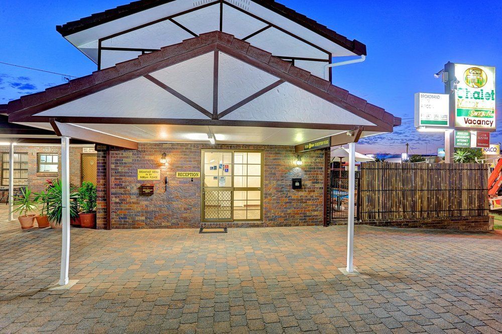 Chalet Motor Inn Bundaberg Zewnętrze zdjęcie