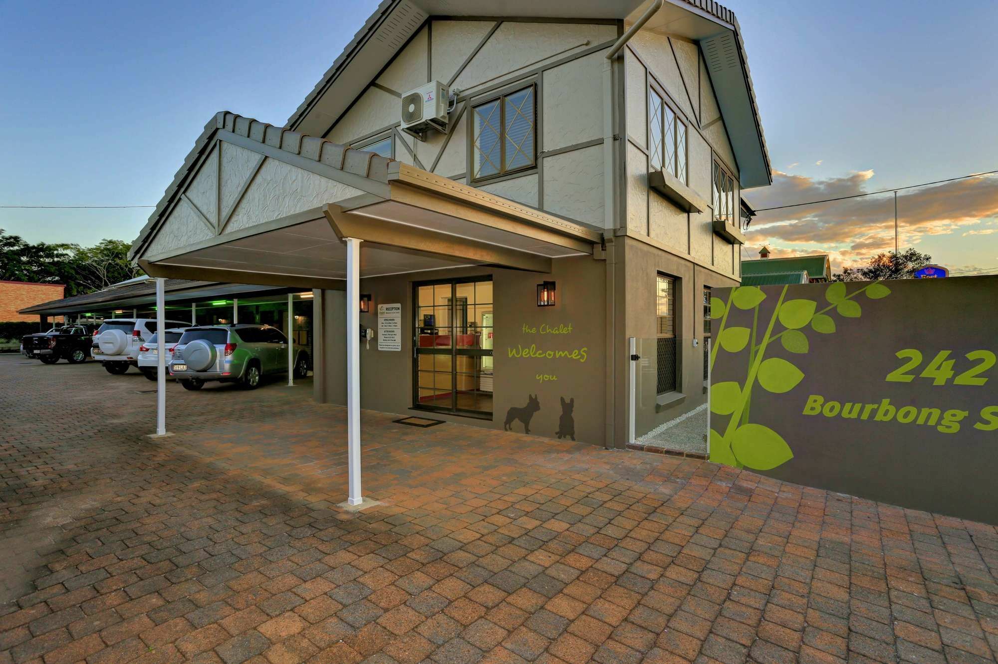 Chalet Motor Inn Bundaberg Zewnętrze zdjęcie