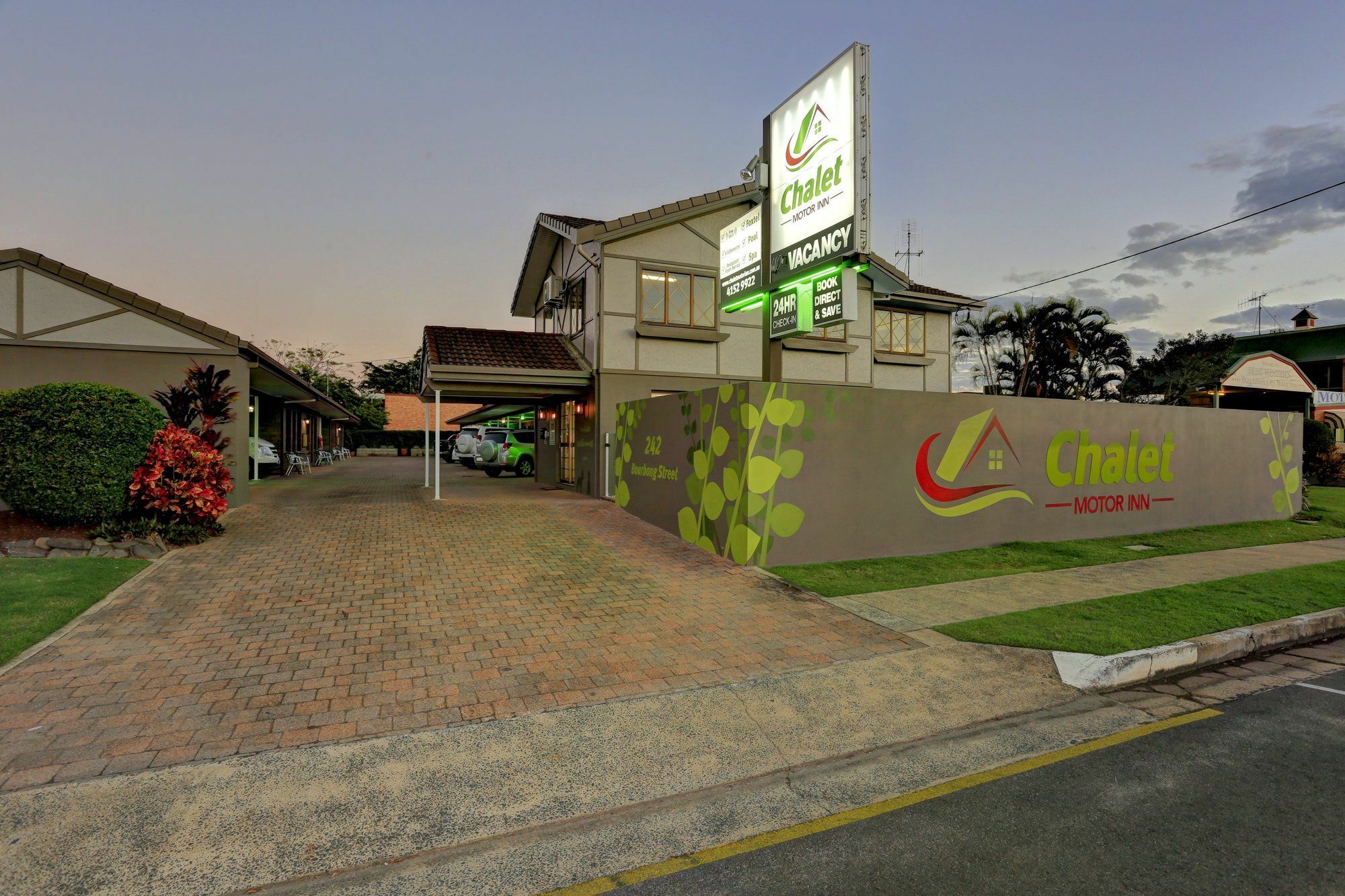 Chalet Motor Inn Bundaberg Zewnętrze zdjęcie